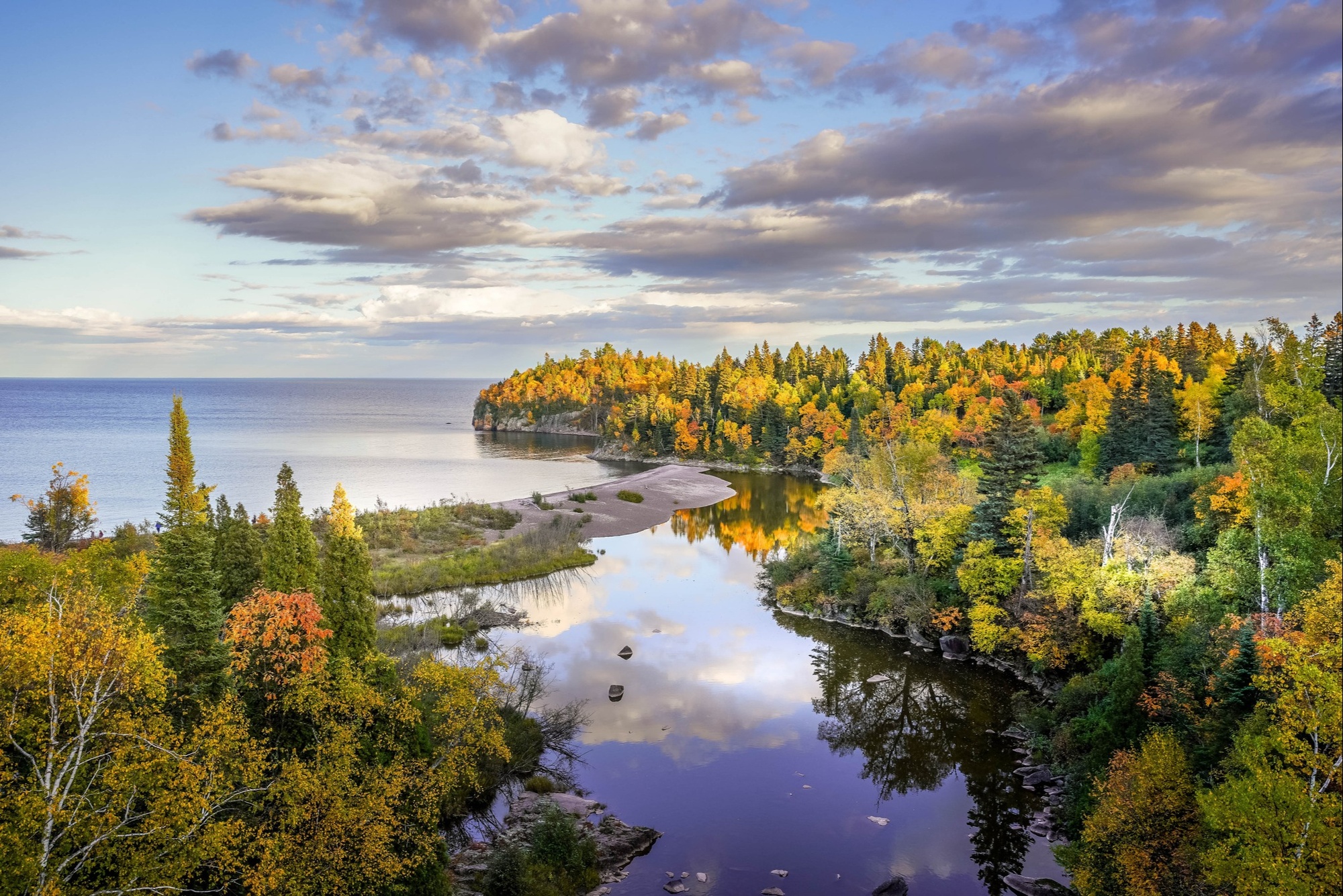 Autumn shoreline and lake landscape featured by Diversified Wealth Management